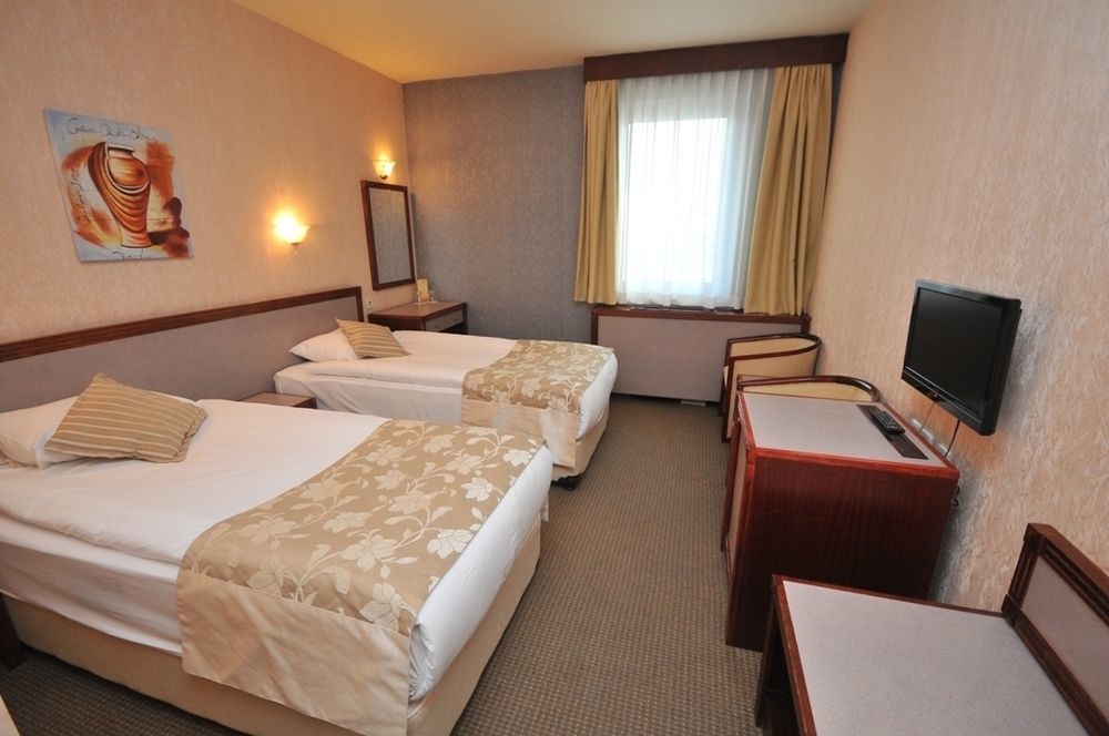 Dafne Hotel Ankara Exterior foto